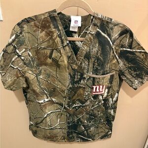 NFL New York Giants Camo Team Logo Scrub Top Unisex Size Small